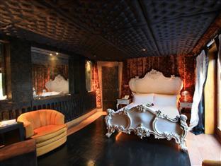 Crazy Bear Hotel Stadhampton