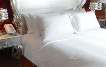 Hotel Crazy Bear 4*